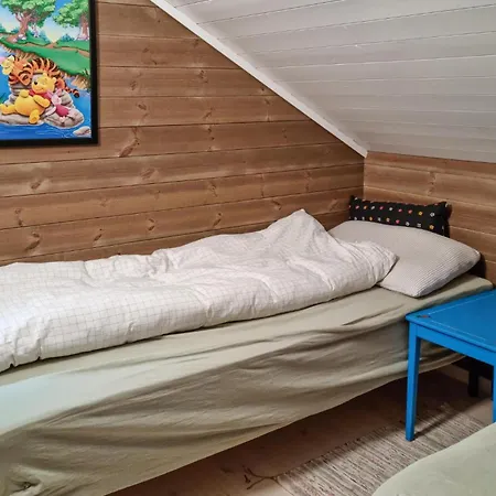 3 Bedroom Cozy In Prázdninový dům Vikeså