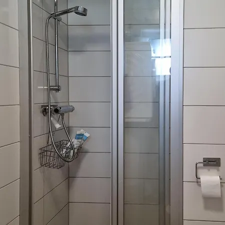 3 Bedroom Cozy In *